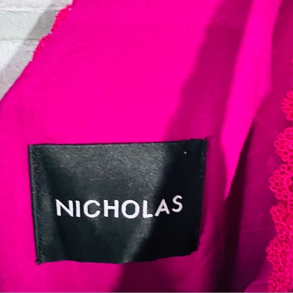 NICHOLAS Azalia Floral Lace Trumpet Hem Dress in Fuchsia Size 4 - Picture 10 of 12